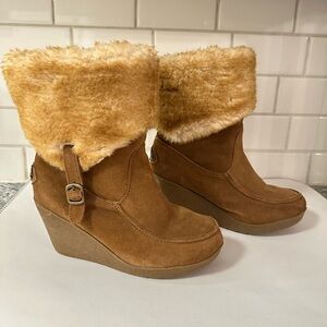 BEARPAW 9 Flatbrush Hickory Sheepskin woman 3" wedge winter boot gorpcore boho